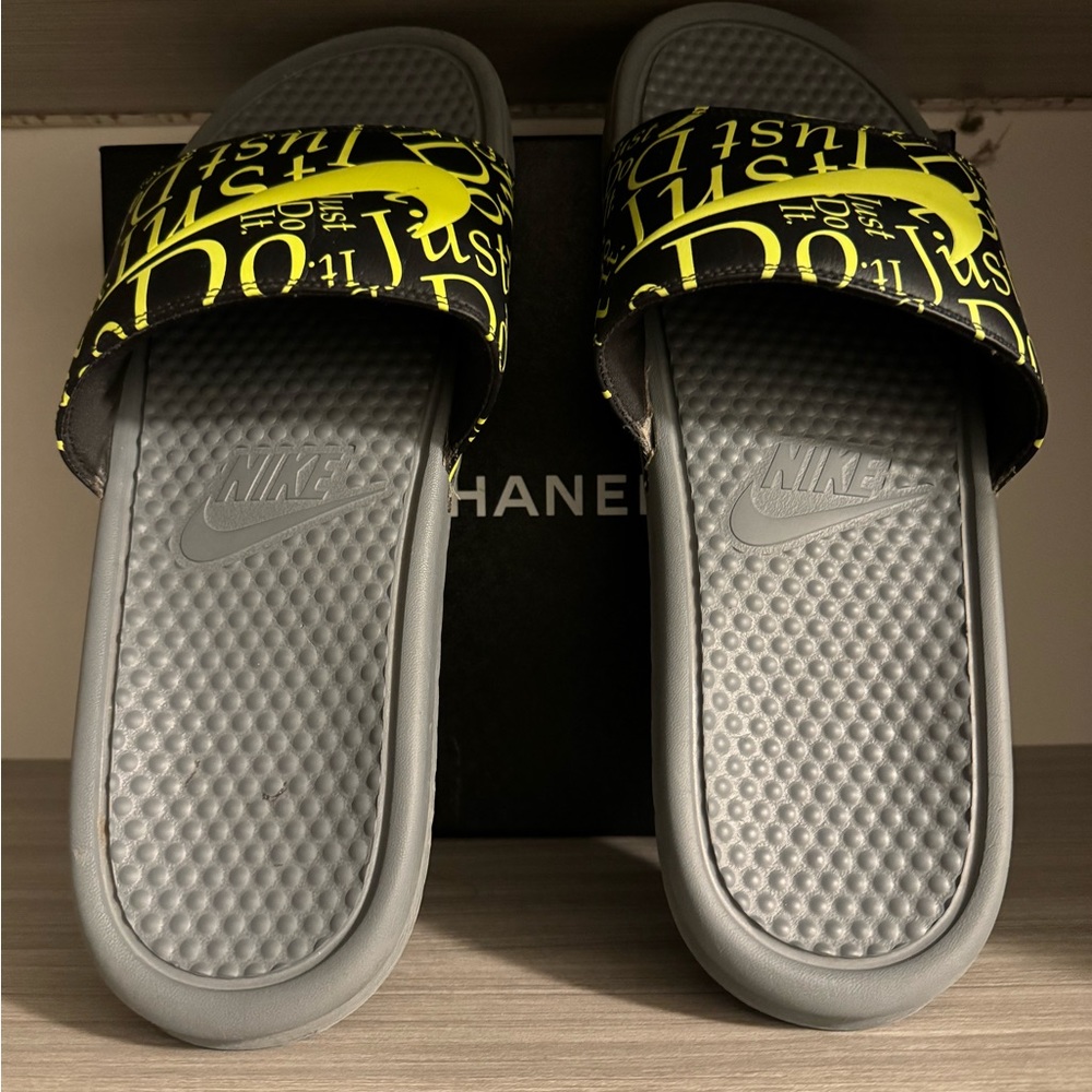 ๐๐ NIKE MENS BENASSI JDI ๐๐ - Picture 3 of 5